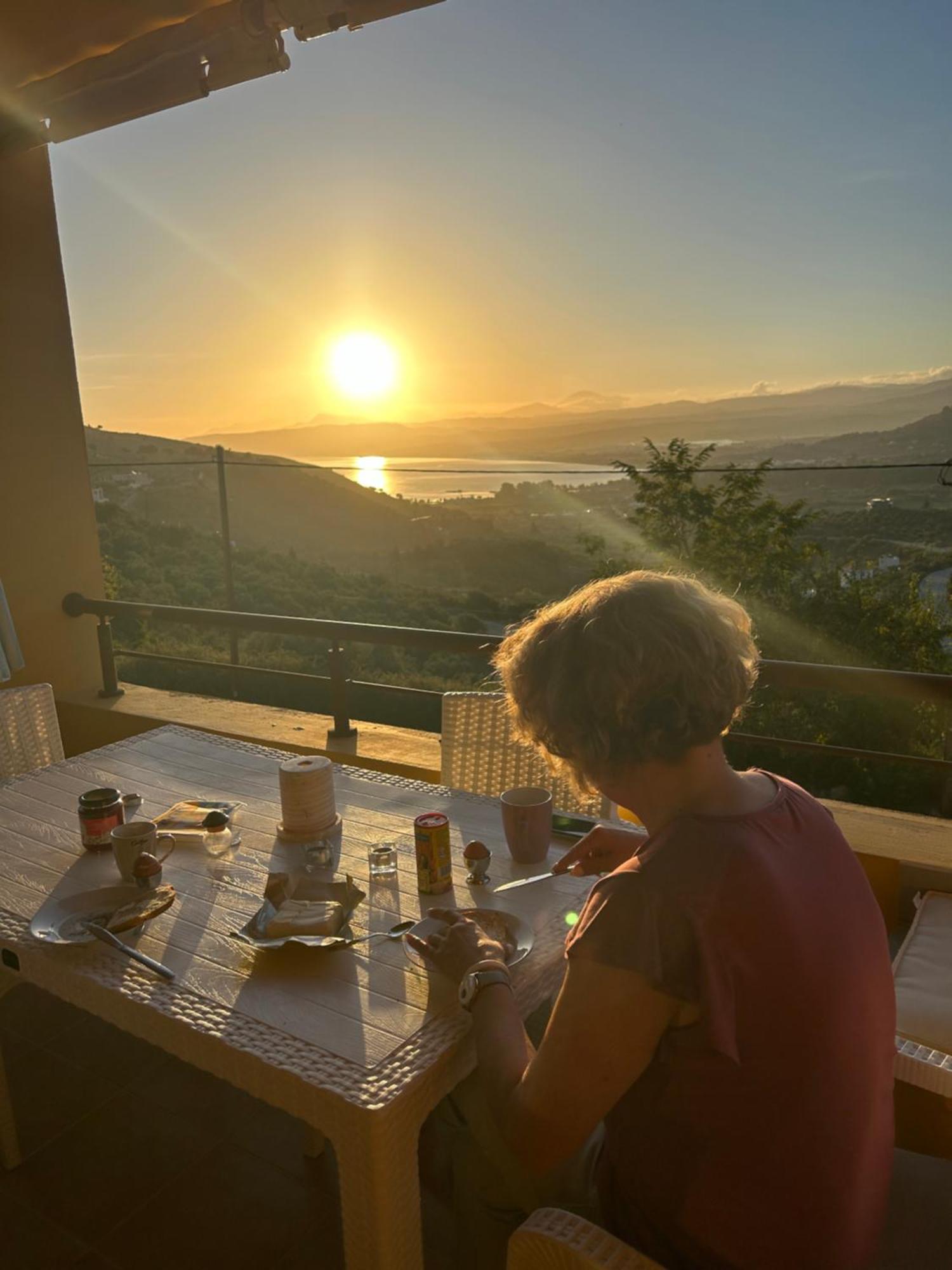 Grosses Haus Mit Traumhaftem Ausblick Apartment Georgioupoli Luaran gambar
